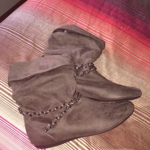 Grey boots! Super cute.